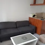 Centrally Located Studio, Close To All Amenities